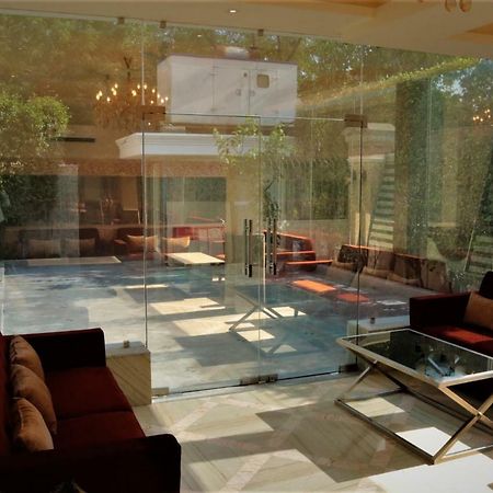 Royal Residence Iffco Chowk Gurgaon Exterior photo