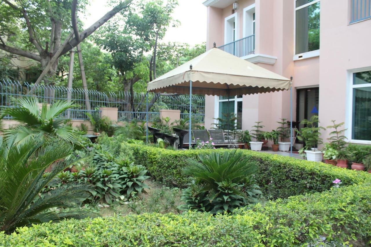 Royal Residence Iffco Chowk Gurgaon Exterior photo