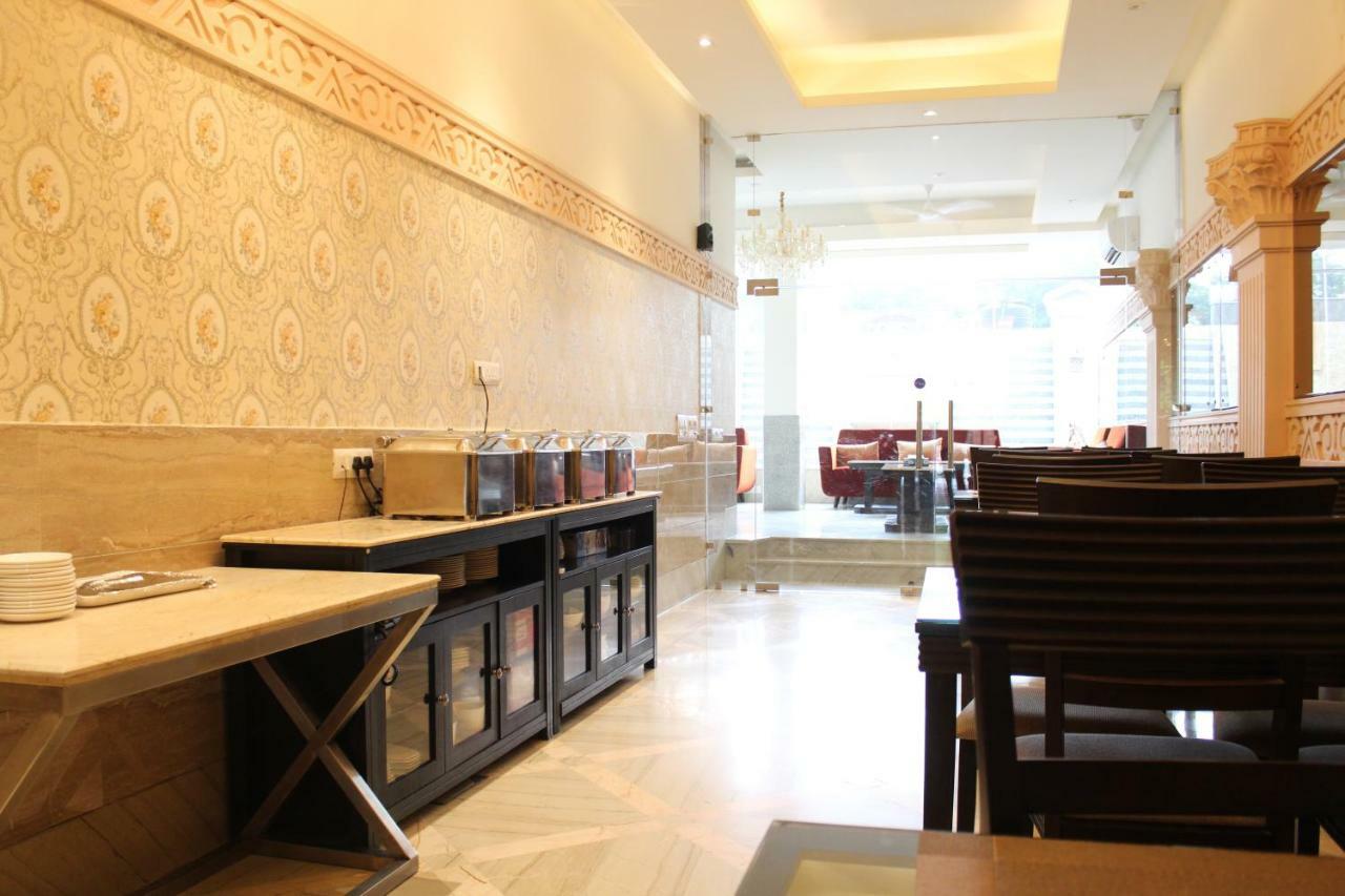 Royal Residence Iffco Chowk Gurgaon Exterior photo